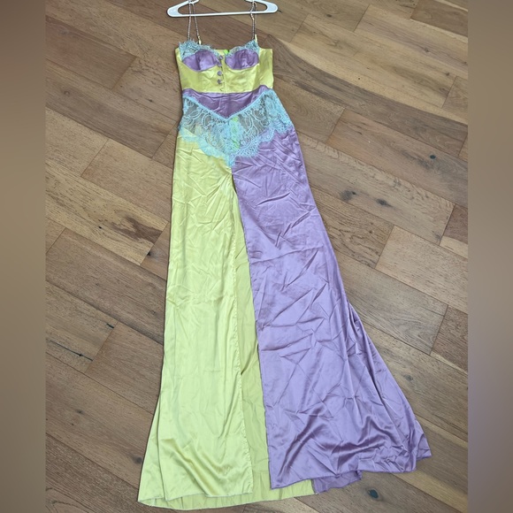 The Dolls House Fashion Gown - Picture 3 of 7